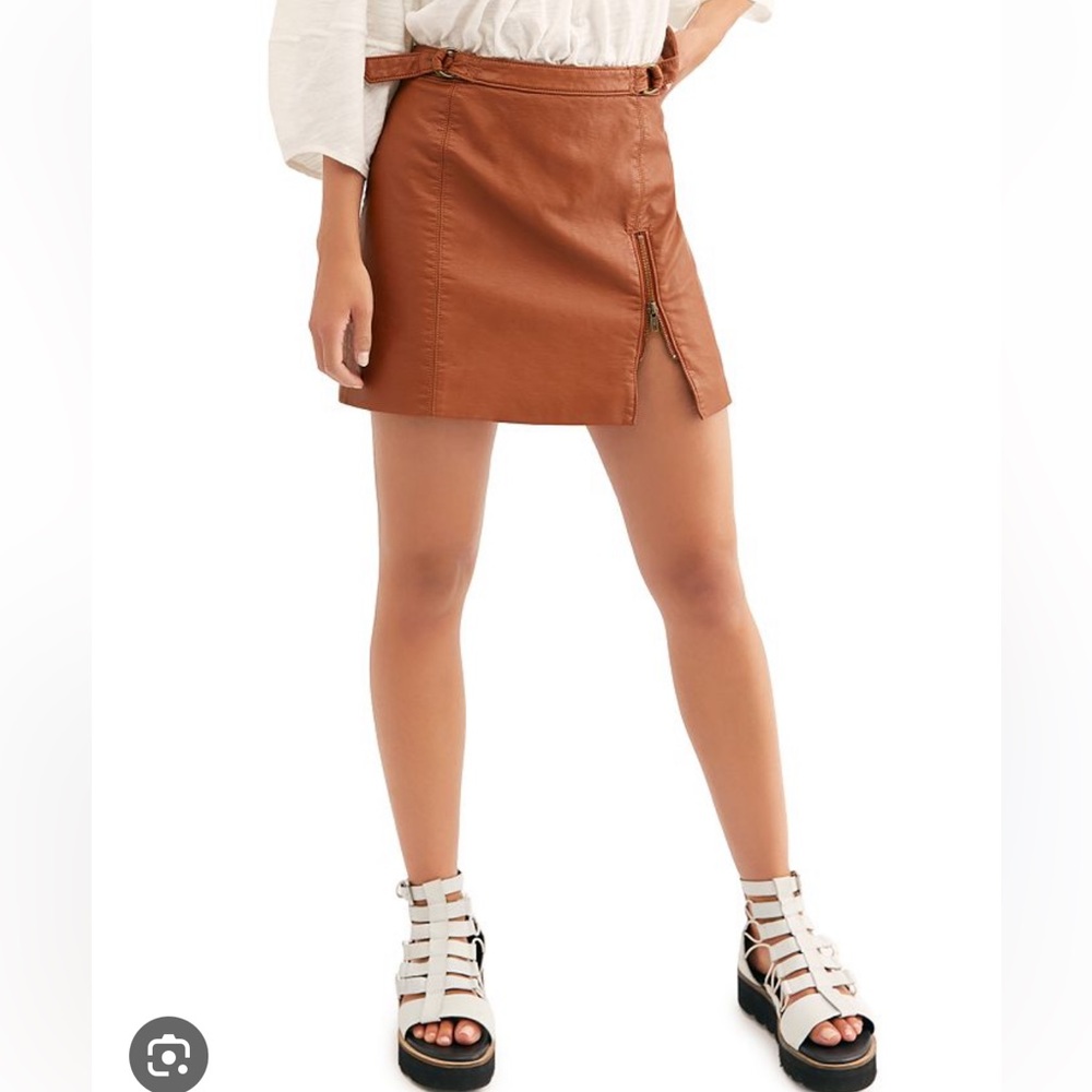 FREE PEOPLE Midnight Magic faux leather mini skirt in cognac. Size 10.